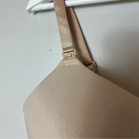 Auden Lightly Lined Wirefree Cream Nursing Bra 40DD - Picture 3 of 7